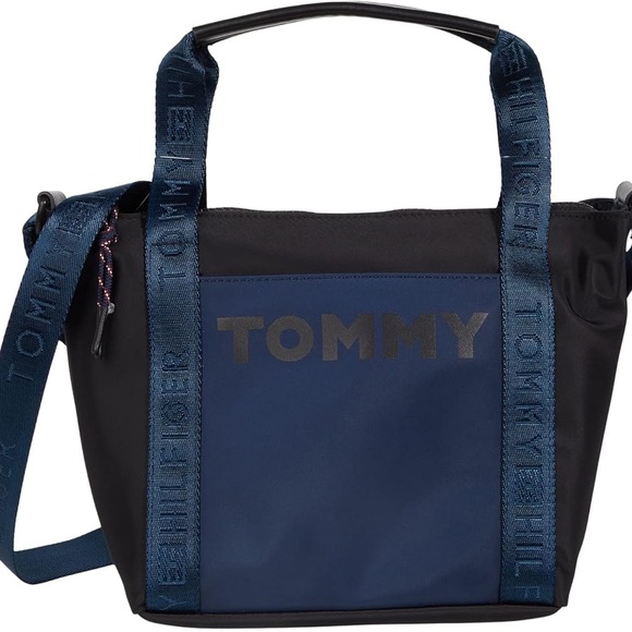 Tommy Hilfiger Handbags - Tommy Hilfiger Jordana nylon bag